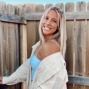 Meet your Posher, Ashley